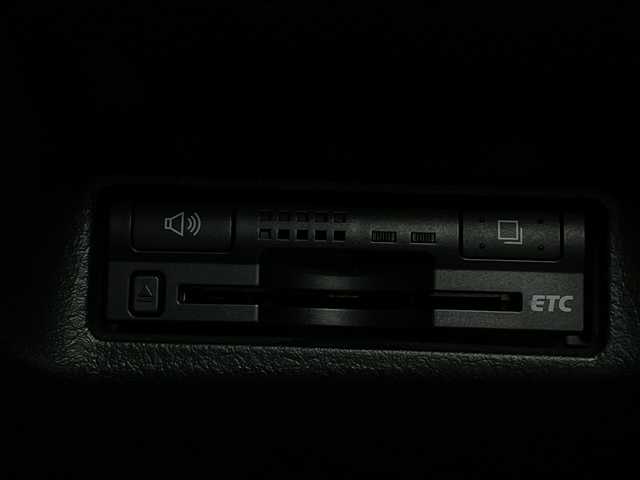 トヨタ ウィッシュ 1．8S 鹿児島県 2010(平22)年 6.7万km ブラック 純正SDナビ/（AM/FM/CD/DVD/Bluetooth/）/フルセグテレビ/バックカメラ/パドルシフト/ETC/オートライト/スマートキー /プッシュスタート/純正フロアマット/電格ミラー