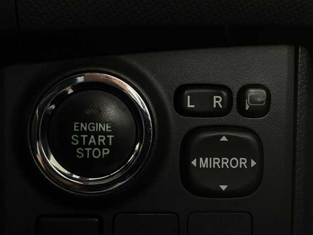 トヨタ ウィッシュ 1．8S 鹿児島県 2010(平22)年 6.7万km ブラック 純正SDナビ/（AM/FM/CD/DVD/Bluetooth/）/フルセグテレビ/バックカメラ/パドルシフト/ETC/オートライト/スマートキー /プッシュスタート/純正フロアマット/電格ミラー