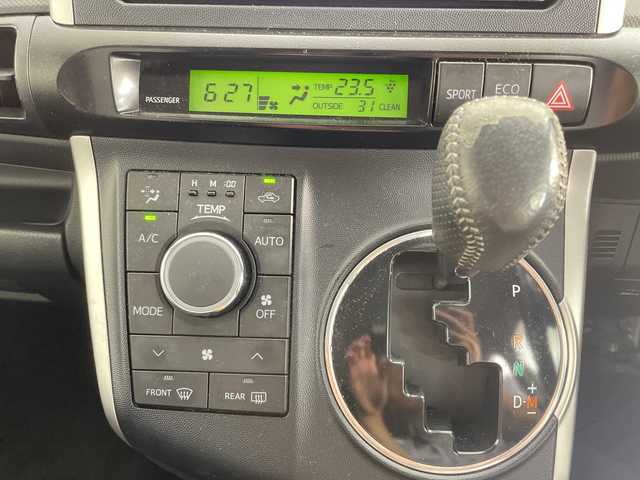 トヨタ ウィッシュ 1．8S 鹿児島県 2010(平22)年 6.7万km ブラック 純正SDナビ/（AM/FM/CD/DVD/Bluetooth/）/フルセグテレビ/バックカメラ/パドルシフト/ETC/オートライト/スマートキー /プッシュスタート/純正フロアマット/電格ミラー