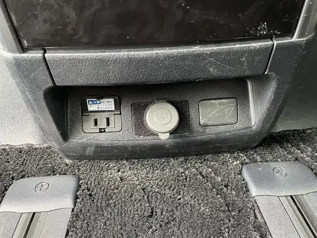 トヨタ アルファードハイブリット SR Cパッケージ 富山県 2019(平31)年 7.7万km グラファイトM 4WD/ツインムーンルーフ/アルパインナビ/フルセグTV/両側パワースライドドア/パワーバックドア/バックモニター/ビルトインETC/ドライブレコーダー/アルパイン12.8型リアビジョン/レーダークルーズコントロール/インテリジェントクリアランスソナー/セーフティセンス/・プリクラッシュセーフティ/・レーントレーシングアシスト/・ロードサインアシスト/・アダプティブハイビームシステム/純正OP3眼LEDヘッドランプ/デュアルオートエアコン/木目調/革巻きコンビステアリング/本革シート/前席パワーシート/快適温熱シート/助手席パワーオットマン/2列目エグゼクティブパワーシート/純正17インチアルミホイール/スマートエントリー/プッシュスタートシステム/ウェルカムパワースライドドア機能付/禁煙車