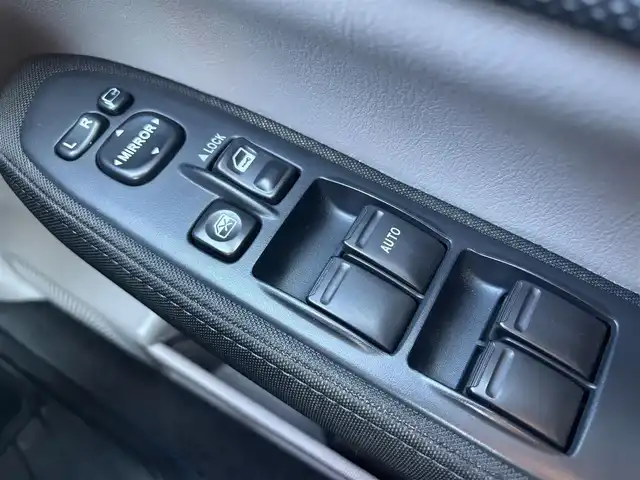 スバル フォレスター STi バージョン 愛知県 2005(平17)年 14.4万km WRブルーマイカ 4WD/6速MT/バックカメラ/社外ナビ/AM/FM/AUX/DVD/ETC/ルーフレール/電格ミラー/前後ドライブレコーダー/純正アルミホイール/ＳＴｉスポイラー　　/ブレンボブレーキキャリパー/社外マフラー/スペアキー