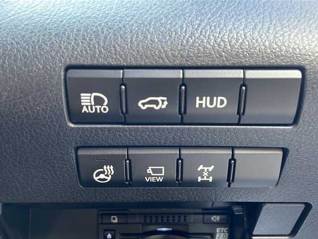 レクサス ＲＸ 京都府 2016(平28)年 7.9万km ホワイトノーヴァガラスフレーク 純正１２．３インチメモリナビ/Bluetooth/ワンセグ　/衝突軽減装置　/レーダークルーズ　/バックカメラ　/本革シート　/ＡＣ１００Ｖ　　/４ＷＤ　/シートヒーター　/ＥＴＣ２．０/ドラレコ　/パワーバックドア　/ハンドルヒーター　/パワーシート/ドアバイザー/シートメモリー/アイドリングストップ/電動格納ミラー