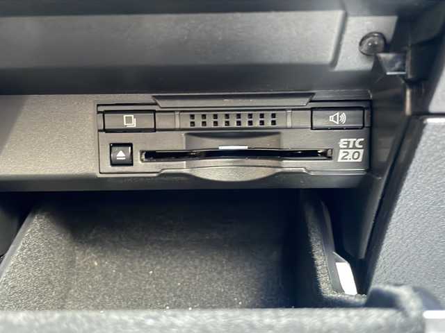 レクサス ＲＸ 京都府 2016(平28)年 7.9万km ホワイトノーヴァガラスフレーク 純正１２．３インチメモリナビ/Bluetooth/ワンセグ　/衝突軽減装置　/レーダークルーズ　/バックカメラ　/本革シート　/ＡＣ１００Ｖ　　/４ＷＤ　/シートヒーター　/ＥＴＣ２．０/ドラレコ　/パワーバックドア　/ハンドルヒーター　/パワーシート/ドアバイザー/シートメモリー/アイドリングストップ/電動格納ミラー