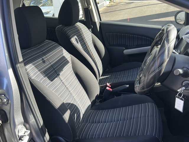 マツダ デミオ 13C スマートエディション 宮崎県 2011(平23)年 11.7万km アルミニウムメタリック 社外ＳＤナビ　ワンセグテレビ　Ｂｌｕｅｔｏｏｔｈ　ＥＴＣ　純正フロアマット　ＡＢＳ　ＣＤチェンジャー　パワーウィンドウ　パワーステアリング