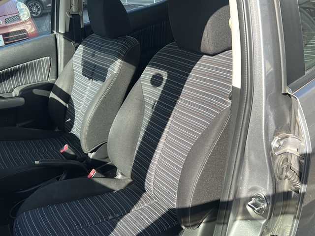 マツダ デミオ 13C スマートエディション 宮崎県 2011(平23)年 11.7万km アルミニウムメタリック 社外ＳＤナビ　ワンセグテレビ　Ｂｌｕｅｔｏｏｔｈ　ＥＴＣ　純正フロアマット　ＡＢＳ　ＣＤチェンジャー　パワーウィンドウ　パワーステアリング