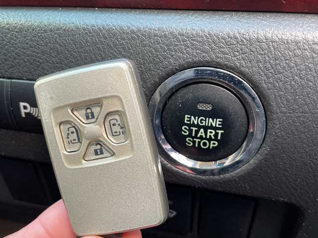 トヨタ アルファード 240S 道央・札幌 2008(平20)年 15.2万km ブラック ４WD/社外SDナビ(AM/FM)/フルセグ(走行中視聴可能)/プッシュスタート/ウインカーミラー/オートライト/フォグランプ/ドアバイザー/ステアリングスイッチ/純正フロアマット/ETC/両側パワースライドドア/盗難防止装置/横滑り防止装置/イルミネーションコントロール/フロントデアイサー/電動格納ミラー/バニティミラー/防眩ミラー/オーバーヘッドコンソール/社外エンジンスターター/スペアキー×１/積込夏タイヤ/　　(純正AW 235/50R18 21年製 溝3mm)