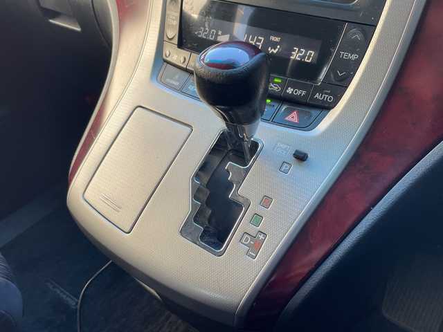 トヨタ アルファード 240S 道央・札幌 2008(平20)年 15.2万km ブラック ４WD/社外SDナビ(AM/FM)/フルセグ(走行中視聴可能)/プッシュスタート/ウインカーミラー/オートライト/フォグランプ/ドアバイザー/ステアリングスイッチ/純正フロアマット/ETC/両側パワースライドドア/盗難防止装置/横滑り防止装置/イルミネーションコントロール/フロントデアイサー/電動格納ミラー/バニティミラー/防眩ミラー/オーバーヘッドコンソール/社外エンジンスターター/スペアキー×１/積込夏タイヤ/　　(純正AW 235/50R18 21年製 溝3mm)