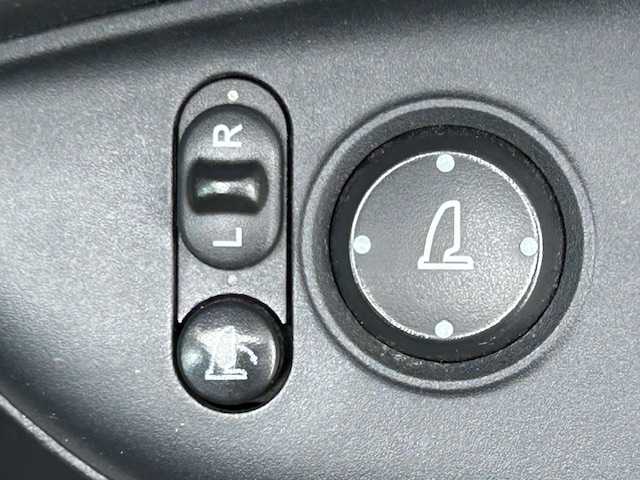 ホンダ フィット 13G Fパッケージ 宮城県 2014(平26)年 10.8万km クリスタルブラックパール SDナビ/フルセグTV/ABS/横滑り防止装置/ECONボタン/電動格納ミラー/ETC/ドアバイザー/プッシュスタート/リモコンキー