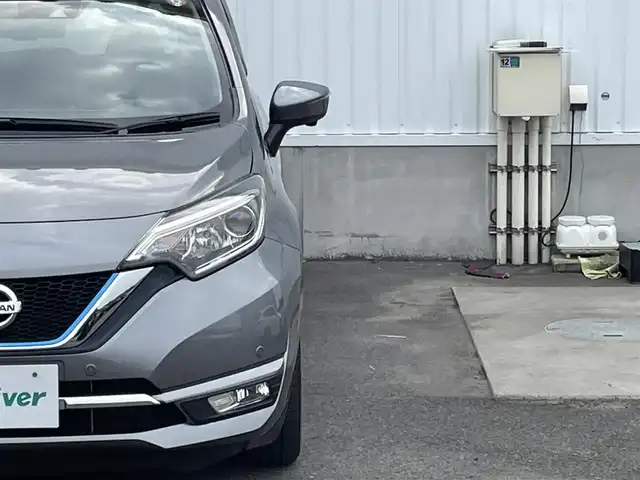 日産 ノート e－パワー メダリスト 愛媛県 2018(平30)年 3.8万km ダークメタルグレー 登録時38080km/純正メモリーナビ/Bluetooth/フルセグ/アラウンドビューモニター/バックカメラ/エマージェンシーブレーキ/車線逸脱警報/踏み間違え防止アシスト/レーダークルーズコントロール/LEDオートマチックハイビーム/ハーフレザーシート/スマートキー/ETC/ドライブレコーダー/禁煙車