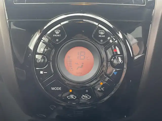 日産 ノート e－パワー メダリスト 愛媛県 2018(平30)年 3.8万km ダークメタルグレー 純正ナビ/純正15インチアルミホイール/純正マット/フルセグテレビ/ABS/横滑り防止/コーナーセンサー/レーンキープアシスト/盗難防止装置/オートライト/衝突被害軽減システム/ドライブレコーダー/Bluetooth