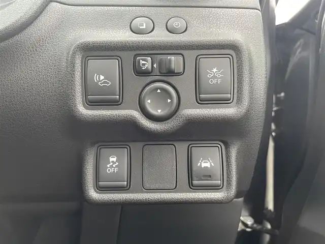 日産 ノート e－パワー メダリスト 愛媛県 2018(平30)年 3.8万km ダークメタルグレー 純正ナビ/純正15インチアルミホイール/純正マット/フルセグテレビ/ABS/横滑り防止/コーナーセンサー/レーンキープアシスト/盗難防止装置/オートライト/衝突被害軽減システム/ドライブレコーダー/Bluetooth