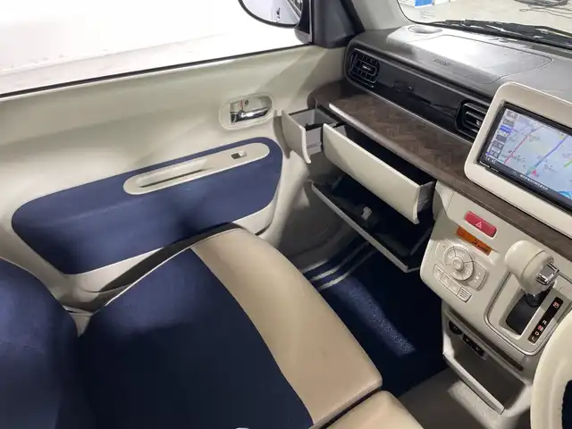 スズキ ラパン モード 福岡県 2021(令3)年 1.7万km ノクターンブルーパール 純正メモリナビ/・CD/DVD/BT/フルセグTV/・全方位モニター/スズキセーフティサポート/コーナーセンサー/ビルトインETC/360度ドライブレコーダー/シートヒーター（D/N)/革巻きステアリング/ステアリングリモコン/LEDヘッドライト/・オートライト/アイドリングストップ/スマートキー/・プッシュスタート/・スペアキー/純正フロアマット/純正ドアバイザー