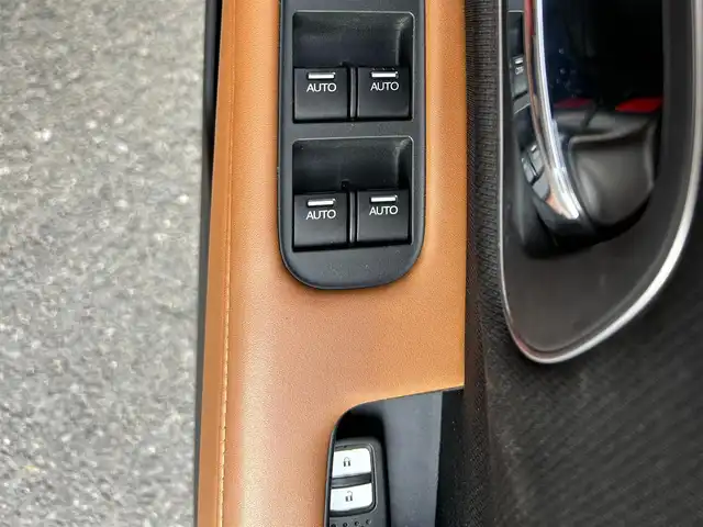 ホンダ ヴェゼル ハイブリッド Z ホンダセンシング 大阪府 2018(平30)年 10万km プレミアムクリスタルレッドM １オーナー/純正ナビ/（フルセグ／ＢＴ／ＣＤ／ＤＶＤ）/バックカメラ/クルーズコントロール/衝突被害軽減システム/レーンキープアシスト/横滑り機能/ハーフレザーシート/前席シートヒーター/純正ＡＷ/純正フロアマット/ドラレコ/ＥＴＣ