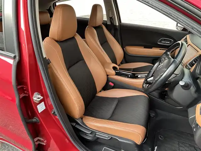 ホンダ ヴェゼル ハイブリッド Z ホンダセンシング 大阪府 2018(平30)年 10万km プレミアムクリスタルレッドM １オーナー/純正ナビ/（フルセグ／ＢＴ／ＣＤ／ＤＶＤ）/バックカメラ/クルーズコントロール/衝突被害軽減システム/レーンキープアシスト/横滑り機能/ハーフレザーシート/前席シートヒーター/純正ＡＷ/純正フロアマット/ドラレコ/ＥＴＣ