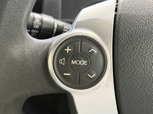 トヨタ アクア S 大阪府 2015(平27)年 4.3万km スーパーホワイトⅡ /禁煙車//純正ＳＤナビ(NSCP-W64)//SD/CD/TV/BT/AUX//バックカメラ//前後ドライブレコーダー(TZ-D205W)//プッシュスタートボタン//ビルトインＥＴＣ//オートライト//社外アルミホイール//スマートキー//スペアキー//AAC//純正フロアマット