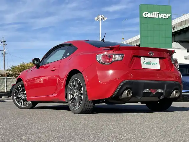 トヨタ ８６ GT リミテッド 愛知県 2013(平25)年 11.2万km ライトニングレッド 純正ＳＤナビ　/Ｂカメラ　/ＴＶ　/ＢＴ　/プッシュスタート　/ＥＴＣ　/前席シートヒーター　/パドルシフト　/革ハンドル　/純正フロアマット　/ドアバイザー　/スペアキー　/純正１７インチＡＷ