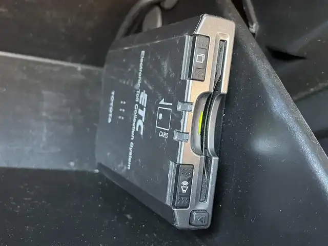 トヨタ ８６ GT リミテッド 愛知県 2013(平25)年 11.2万km ライトニングレッド 純正ＳＤナビ　/Ｂカメラ　/ＴＶ　/ＢＴ　/プッシュスタート　/ＥＴＣ　/前席シートヒーター　/パドルシフト　/革ハンドル　/純正フロアマット　/ドアバイザー　/スペアキー　/純正１７インチＡＷ