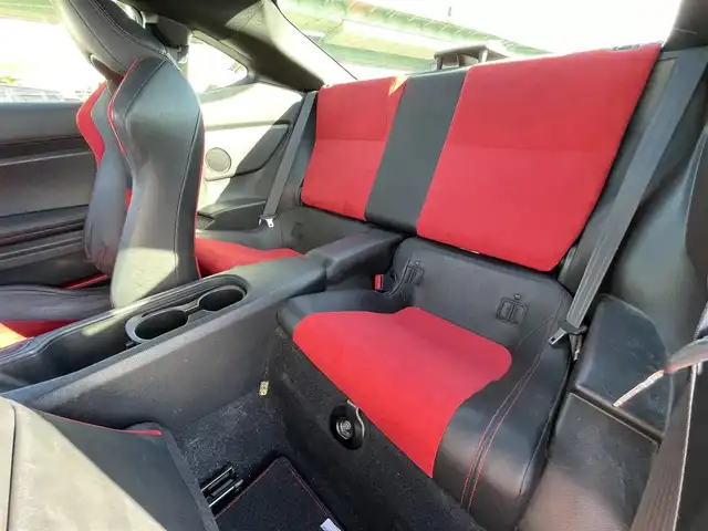 トヨタ ８６ GT リミテッド 愛知県 2013(平25)年 11.2万km ライトニングレッド 純正ＳＤナビ　/Ｂカメラ　/ＴＶ　/ＢＴ　/プッシュスタート　/ＥＴＣ　/前席シートヒーター　/パドルシフト　/革ハンドル　/純正フロアマット　/ドアバイザー　/スペアキー　/純正１７インチＡＷ