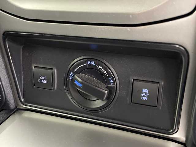 トヨタ ランドクルーザー プラド TX Lパッケージ ブラックED 鹿児島県 2023(令5)年 1.2万km ホワイトパールクリスタルシャイン サンルーフ/トヨタセーフティセンス/純正SDナビ/(フルセグ/Bluetooth/HDMI/CD/DVD/AM/FM)/バックカメラ/シートヒーター/パワーシート/ルーフレール/オートハイビーム/コーナーセンサー/LEDヘッドライト/純正アルミホイール/純正フロアマット/レーダークルーズコントロール/ヘッドライトウォッシャー/前後ドライブレコーダー/ハンズフリー/４WD