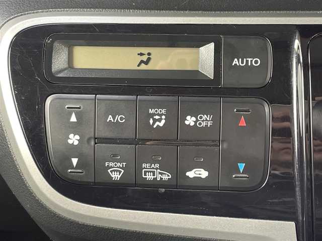 ホンダ Ｎ ＢＯＸ カスタム G ターボSSパッケージ 青森県 2013(平25)年 14.9万km プレミアムダイナミックブルーパール 純正ナビ(CD SD ラジオ)/バックカメラ/ＥＴＣ/両側パワ－スライドドア/社外エンジンスターター/スペアキー有/冬タイヤ・ホイール４本車載（155/65/R14)/クルーズコントロール/パドルシフト/純正フロアマット/オートライト/電格ミラー