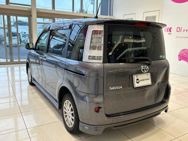 トヨタ シエンタ DICE 埼玉県 2012(平24)年 8.1万km グレーメタリック 7インチECLIPSE社外ナビ/　AM/FM/ワンセグTV/14インチJOKERアルミホイール/両側スライドドア/三列シート/リモコンキー/フロントフォグランプ/ABS/横滑り防止機能/ドアバイザー/保証書/取扱説明書/記録簿
