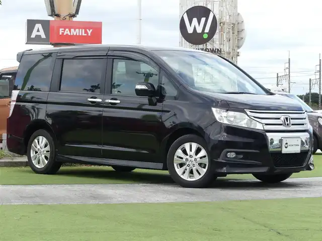 ホンダ ステップワゴン スパーダ Z 千葉県 2011(平23)年 5万km プレミアムブラキッシュパール 社外メモリーナビ/地デジTV/【DVD/CD再生機能　Bluetooth接続】/バックカメラ/革巻きステアリング/パドルシフト/ETC/HIDヘッドライト/フォグライト/ウインカーミラー/社外18インチアルミホイル/スマートキー