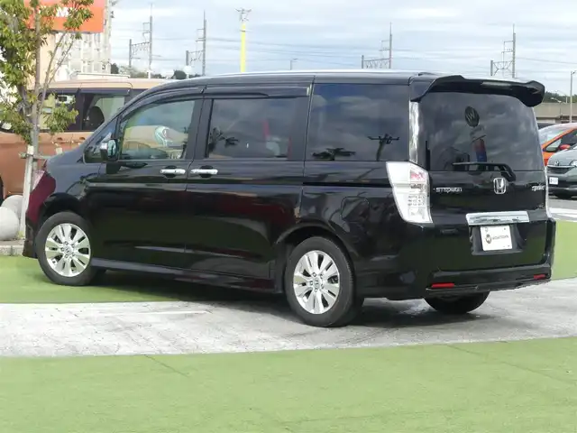 ホンダ ステップワゴン スパーダ Z 千葉県 2011(平23)年 5万km プレミアムブラキッシュパール 社外メモリーナビ/地デジTV/【DVD/CD再生機能　Bluetooth接続】/バックカメラ/革巻きステアリング/パドルシフト/ETC/HIDヘッドライト/フォグライト/ウインカーミラー/社外18インチアルミホイル/スマートキー