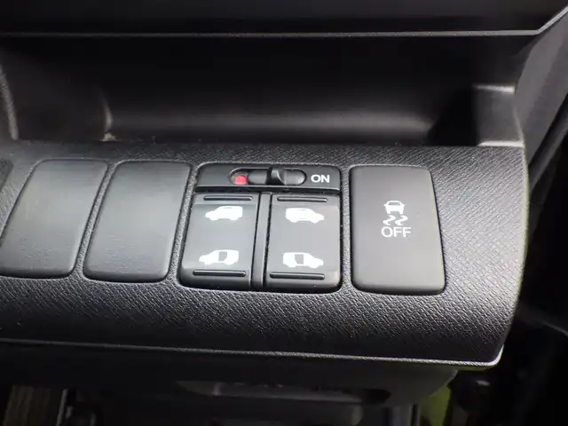 ホンダ ステップワゴン スパーダ Z 千葉県 2011(平23)年 5万km プレミアムブラキッシュパール 社外メモリーナビ/地デジTV/【DVD/CD再生機能　Bluetooth接続】/バックカメラ/革巻きステアリング/パドルシフト/ETC/HIDヘッドライト/フォグライト/ウインカーミラー/社外18インチアルミホイル/スマートキー