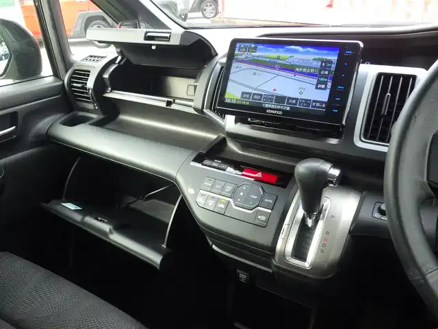 ホンダ ステップワゴン スパーダ Z 千葉県 2011(平23)年 5万km プレミアムブラキッシュパール 社外メモリーナビ/地デジTV/【DVD/CD再生機能　Bluetooth接続】/バックカメラ/革巻きステアリング/パドルシフト/ETC/HIDヘッドライト/フォグライト/ウインカーミラー/社外18インチアルミホイル/スマートキー