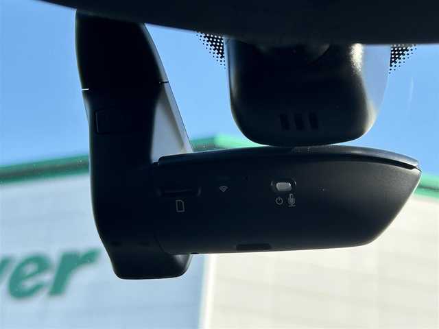 アウディ Ａ４ アバント 35TDI アドバンスド 東京都 2022(令4)年 0.7万km 白 ワンオーナー/Audi Safety & Driver Assistance/・アウディプレセンス/・サイドアシスト/・パークアシスト/・アクティブレーンアシスト/・トラフィックジャムアシスト/・サラウンドビューカメラ/プッシュスタート/アイドリングストップ/パドルシフト/純正ナビ/ETC2.0/前後ドライブレコーダー/ルーフレール/レザーシート/パワーシート/運転席シートメモリー機能/シートヒーター/オートマチックテールゲート/LEDヘッドライト/オートライト/17インチ純正アルミホイール