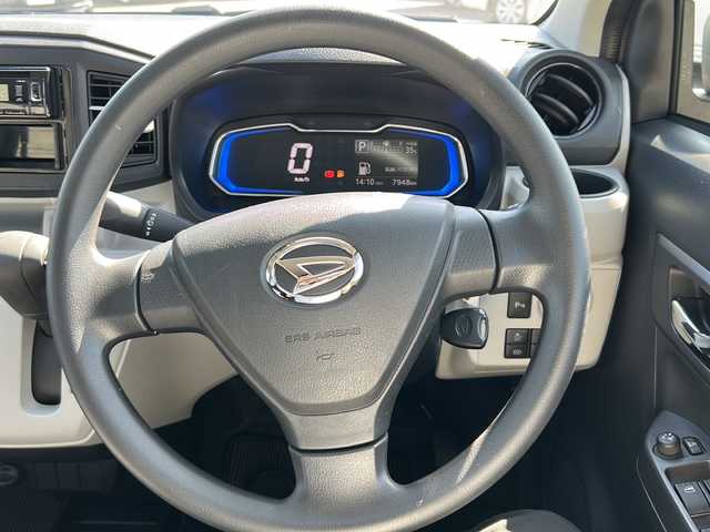 ダイハツ ミラ イース X SAⅢ 富山県 2019(平31)年 0.8万km スカイブルーメタリック ワンオーナー/スマアシIII/衝突安全ブレーキ/オートハイビーム/クリアランスソナー/横滑り防止装置/キーレスエントリー/社外CDプレーヤー(U340)/電動格納ミラー/ドアバイザー/純正フロアマット/アイドリングストップ/保証書/取扱説明書
