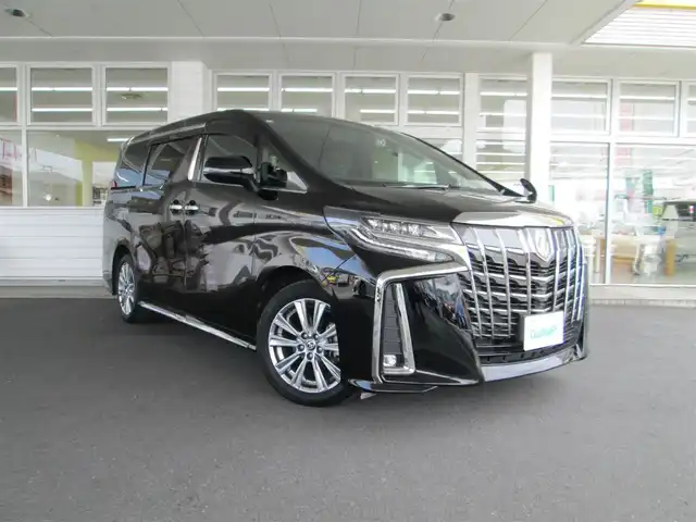 トヨタ アルファード S タイプゴールド 千葉県 2020(令2)年 2.3万km ブラック トヨタセーフティセンス/・衝突軽減ブレーキシステム/・レーンキープアシスト/・ブラインドスポットモニター/・クリアランスソナー/純正ディスプレイオーディオ/（ナビ/フルセグTV/Bluetooth/USB）/純正CD/DVDデッキ/バックカメラ/両側パワースライドドア/サンルーフ/純正フリップダウンモニター/デジタルインナーミラー/前後ドライブレコーダー/ビルトインETC2.0/クルーズコントロール/LEDヘッドライト/フォグライト/シーケンシャルウィンカー/パワーバックドア/電格ミラー/ドアバイザー/社外フロアマット/純正18インチアルミホイール