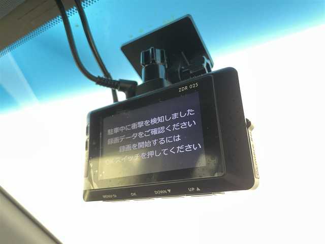 トヨタ ハリアー G 富山県 2022(令4)年 4.5万km ブラック 純正ディスプレイオーディオ（AM/FM/BT/USB）/バックカメラ/ドライブレコーダー/デジタルインナーミラー/ハーフレザーシート/衝突被害軽減システム/レーダークルーズコントロール/レーンキープアシスト/コーナーセンサー/横滑り防止装置/オートLEDライト/フォグライト/社外アルミホイール/純正フロアマット/革巻きステアリング/ステアリングスイッチ/スマートキー