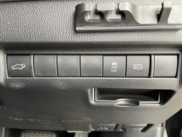 トヨタ ハリアー G 富山県 2022(令4)年 4.5万km ブラック 純正ディスプレイオーディオ（AM/FM/BT/USB）/バックカメラ/ドライブレコーダー/デジタルインナーミラー/ハーフレザーシート/衝突被害軽減システム/レーダークルーズコントロール/レーンキープアシスト/コーナーセンサー/横滑り防止装置/オートLEDライト/フォグライト/社外アルミホイール/純正フロアマット/革巻きステアリング/ステアリングスイッチ/スマートキー
