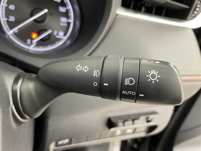トヨタ ハリアー G 富山県 2022(令4)年 4.5万km ブラック 純正ディスプレイオーディオ（AM/FM/BT/USB）/バックカメラ/ドライブレコーダー/デジタルインナーミラー/ハーフレザーシート/衝突被害軽減システム/レーダークルーズコントロール/レーンキープアシスト/コーナーセンサー/横滑り防止装置/オートLEDライト/フォグライト/社外アルミホイール/純正フロアマット/革巻きステアリング/ステアリングスイッチ/スマートキー