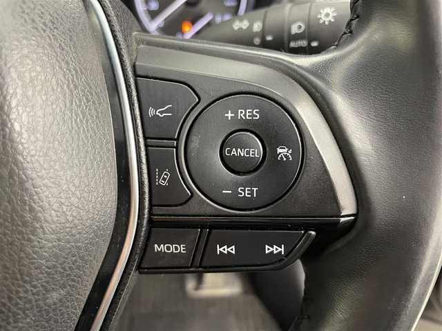 トヨタ ハリアー G 富山県 2022(令4)年 4.5万km ブラック 純正ディスプレイオーディオ（AM/FM/BT/USB）/バックカメラ/ドライブレコーダー/デジタルインナーミラー/ハーフレザーシート/衝突被害軽減システム/レーダークルーズコントロール/レーンキープアシスト/コーナーセンサー/横滑り防止装置/オートLEDライト/フォグライト/社外アルミホイール/純正フロアマット/革巻きステアリング/ステアリングスイッチ/スマートキー