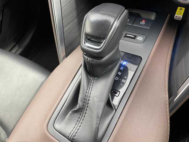 トヨタ ハリアー G 富山県 2022(令4)年 4.5万km ブラック 純正ディスプレイオーディオ（AM/FM/BT/USB）/バックカメラ/ドライブレコーダー/デジタルインナーミラー/ハーフレザーシート/衝突被害軽減システム/レーダークルーズコントロール/レーンキープアシスト/コーナーセンサー/横滑り防止装置/オートLEDライト/フォグライト/社外アルミホイール/純正フロアマット/革巻きステアリング/ステアリングスイッチ/スマートキー