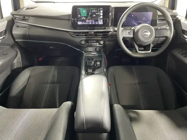 日産 ノート X 神奈川県 2021(令3)年 2.9万km ビビットブルー / スーパーブラック 2トーン 純正10インチコネクトナビ/・BLUETOOTH/USB/HDMI/フルセグTV/Apple Car play/ブラックルーフ/ワイヤレス充電/インテリジェントルームミラー/インテリジェントアラウンドビューモニター/エマージェンシーブレーキ/オートハイビーム/フロアマット/電動パーキングブレーキ/社外前方ドライブレコーダー/ビルトインETC/スマートキー/LEDライト