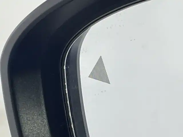 日産 ノート X 神奈川県 2021(令3)年 2.9万km ビビットブルー / スーパーブラック 2トーン 純正10インチコネクトナビ/・BLUETOOTH/USB/HDMI/フルセグTV/Apple Car play/ブラックルーフ/ワイヤレス充電/インテリジェントルームミラー/インテリジェントアラウンドビューモニター/エマージェンシーブレーキ/オートハイビーム/フロアマット/電動パーキングブレーキ/社外前方ドライブレコーダー/ビルトインETC/スマートキー/LEDライト