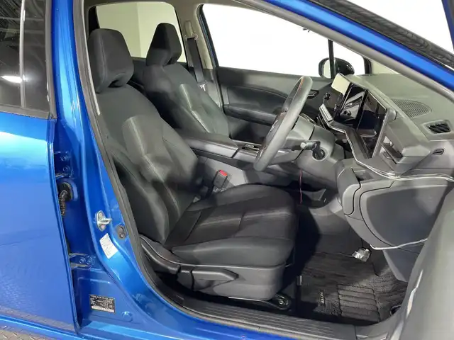 日産 ノート X 神奈川県 2021(令3)年 2.9万km ビビットブルー / スーパーブラック 2トーン 純正10インチコネクトナビ/・BLUETOOTH/USB/HDMI/フルセグTV/Apple Car play/ブラックルーフ/ワイヤレス充電/インテリジェントルームミラー/インテリジェントアラウンドビューモニター/エマージェンシーブレーキ/オートハイビーム/フロアマット/電動パーキングブレーキ/社外前方ドライブレコーダー/ビルトインETC/スマートキー/LEDライト