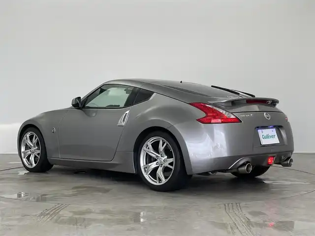 日産 フェアレディ Ｚ バージョンST 埼玉県 2009(平21)年 7.8万km ブレードシルバー 純正ナビ　バックカメラ　ＢＯＳＥサウンド　グレーレザーシート　シートヒーター　ＤＶＤ　オートライト　スマートキー　純正アルミホイール　純正フロアマット　オートエアコン　プッシュスタート　地デジＴＶ