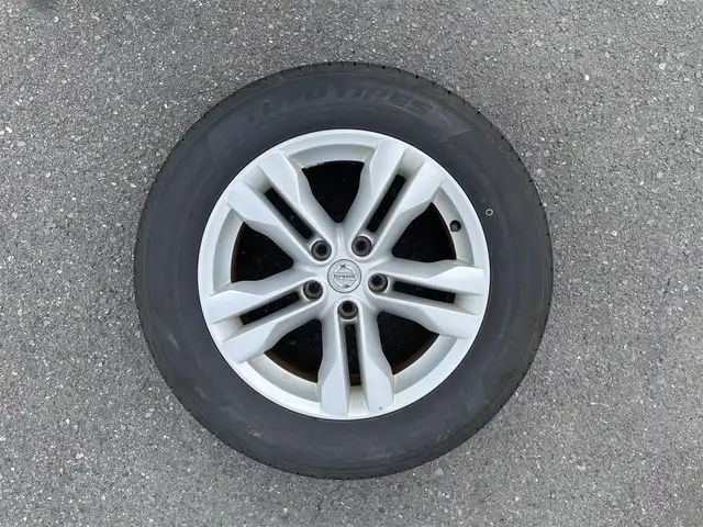 日産 エクストレイル 20X エクストリーマーX 青森県 2010(平22)年 5.1万km ブリリアントホワイトパール 保証書/取扱説明書/2WD4WD切替スイッチ/JAOSマッドガード/カロッツェリアメモリナビ（フルセグ/BlueTooth/AUX）/バックカメラ/カーメイトエンジンスターター/ダウンヒルアシストコントロール/MX MAD CROSS16インチスタッドレスタイヤ/純正夏タイヤ積込み/ルーフレール/リアスポイラー/LEDヘッドライト