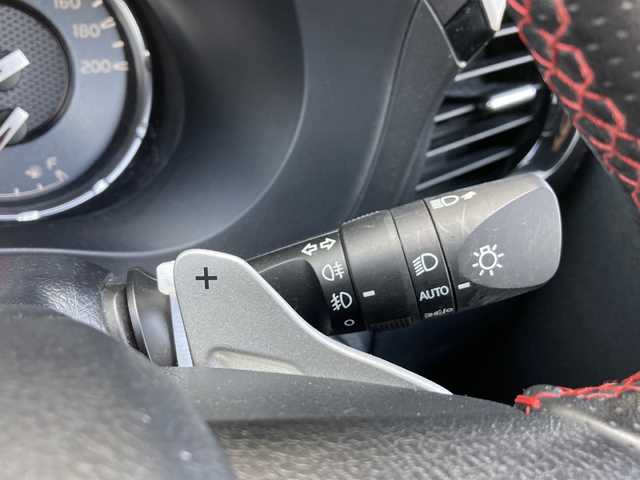 トヨタ ハイラックス Z GRスポーツ 富山県 2022(令4)年 2.8万km スーパーホワイトⅡ AERO KLAS製キャノピー/Bi-BeamLEDヘッドランプ/パノラミックビューモニター/レーダークルーズコントロール/ブリクラッシュセーフティ/レーンディパーチャーアラート/専用18インチAW/スタッドレスタイヤAWセット/ハーフレザーシート/クリアランスソナー