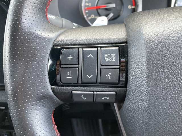 トヨタ ハイラックス Z GRスポーツ 富山県 2022(令4)年 2.8万km スーパーホワイトⅡ AERO KLAS製キャノピー/Bi-BeamLEDヘッドランプ/パノラミックビューモニター/レーダークルーズコントロール/ブリクラッシュセーフティ/レーンディパーチャーアラート/専用18インチAW/スタッドレスタイヤAWセット/ハーフレザーシート/クリアランスソナー