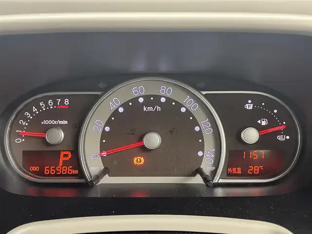 ダイハツ ミラ ココア プラスX 茨城県 2017(平29)年 6.7万km パールホワイトⅢ/ミストブルーマイカメタリック 2トーン 純正ナビ（NSZN-W67D）/フルセグ視聴可/Bluetooth接続/スペアキー/バックカメラ/純正フロアマット/ルーフレール