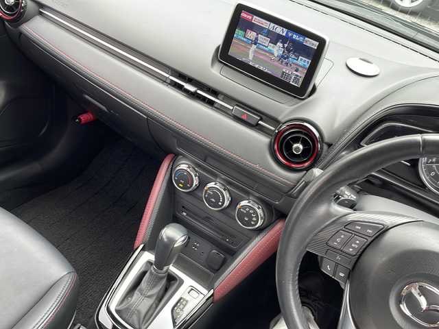 マツダ ＣＸ－３ XD ツーリング 大阪府 2015(平27)年 3万km ディープクリスタルブルーマイカ 純正SDナビ/・DVD/CD/FM/AM/Bluetooth/・フルセグテレビ/ETC/ドライブレコーダー/バックカメラ/衝突軽減ブレーキ/レーンキープアシスト/クルーズコントロール/盗難防止装置/ステアリングリモコン/革巻きステアリング/パドルシフト/LEDヘッドライト/オートライト/オートエアコン/スマートキー×2/プッシュスタート/12V電源/USBジャック/純正18インチアルミホイール/純正フロアマット/取扱説明書/ナビ取扱説明書/保証書