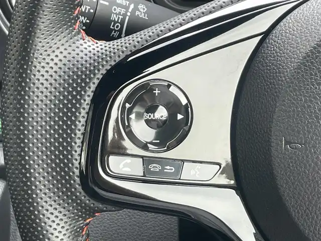 ホンダ Ｎ ＯＮＥ RS 静岡県 2022(令4)年 2.1万km 白Ⅱ 衝突軽減Ｂ　/車線逸脱警告　/ACC /FUJITSUBOマフラー　/TEIN車高調　/オートハイビーム/社外ナビ/地デジ/Bカメラ　/ステアリングスイッチ　/シートヒーター　/純正１５インチＡＷ　/リアスポイラー/スマートキー /スペアキー /保証書/取説　