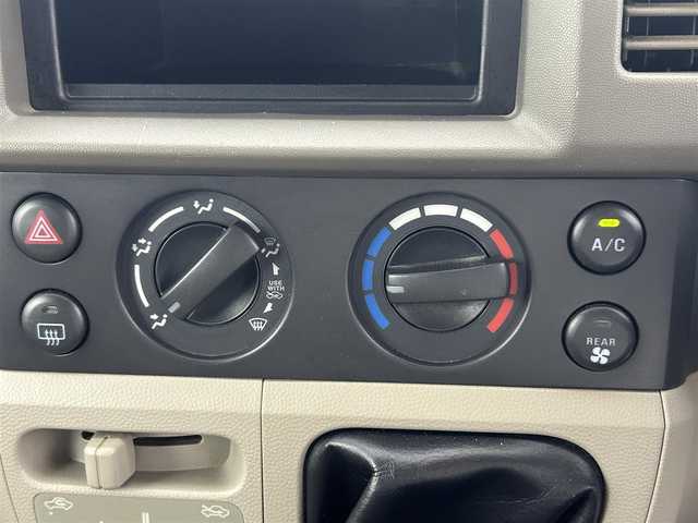 スズキ エブリイ ジョイン 愛知県 2011(平23)年 5.6万km シルキーシルバーメタリック 社外オーディオ/　(CD/AM/FM)/前席パワーウィンドウ/AC/Wエアバック/両側スライドドア/社外フロアマット/パワーステアリング/パワーウィンドウ/保証書/取扱説明書