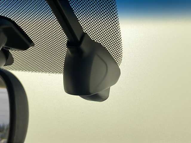 ホンダ フリード ハイブリット クロスター ホンダセンシング 愛知県 2021(令3)年 4.8万km プラチナホワイトパール 禁煙車/ワンオーナー/純正ディーラーナビ/（AM/FM/CD/DVD/BT/フルセグ/MUSIC RACK）/オートリトラミラー/両側パワースライドドア/革巻きステアリング/ステアリングスイッチ/ETC/バックカメラ/純正ドライブレコーダー前後/追従型クルーズコントロール/ハーフレザーシート/前席シートヒーター/衝突軽減システム/ビークルスタビリティアシスト/車線維持支援システム/チルト＆テレスコピックステアリング/ECON/純正ドアバイザー/純正フロアマット/ウィンカーミラー/シートリフター/オートライト/オートマチックハイビーム/フォグランプ/取扱説明書/保証書