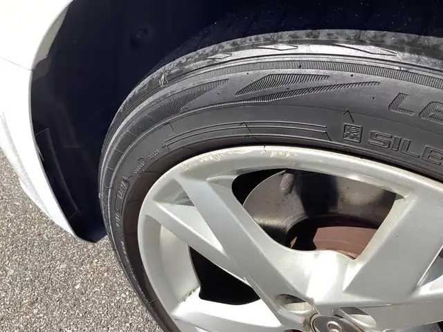 アウディ Ａ４ アバント 1．4TFSIスポーツ 愛知県 2016(平28)年 8.1万km パール ワンオーナー　/メーカーナビ　/フルセグ　/バックカメラ　/パワーバックドア　/パドルシフト　/ステアリングスイッチ　/ビルトインＥＴＣ　/ＨＩＤヘッド　/シートヒーター　/パワーシート　/ＩＳＯＦＩＸ　/コーナーセンサー　/スペアキー　/保証書